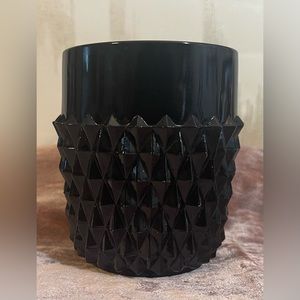 Tiara Cameo Black Tumbler